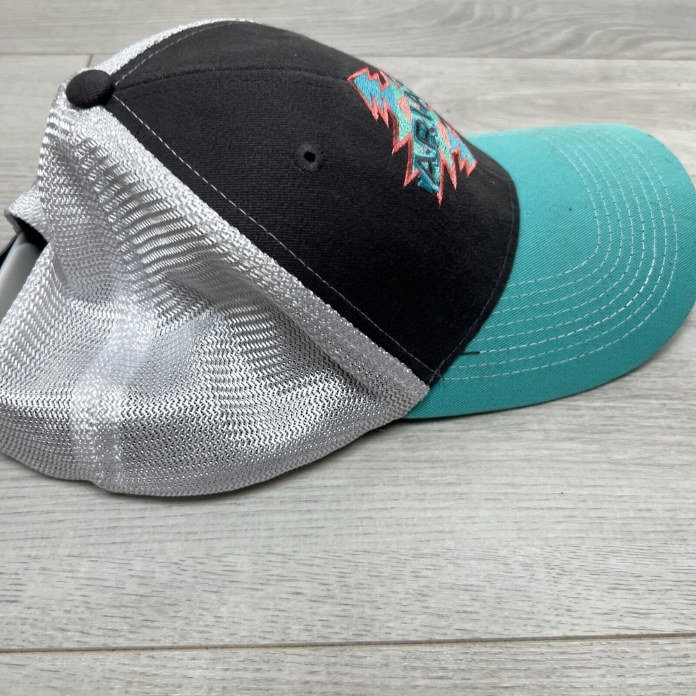 Ariat Snapback Hat Aztec Embroidered Logo Southwest Mesh Adjustable Turquoise - Picture 6 of 6